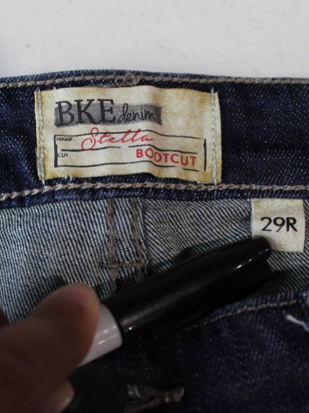 BKE Stella Bootcut Jeans 29 x 31.5 Stretch Blue Denim Distressed - Picture 4 of 10